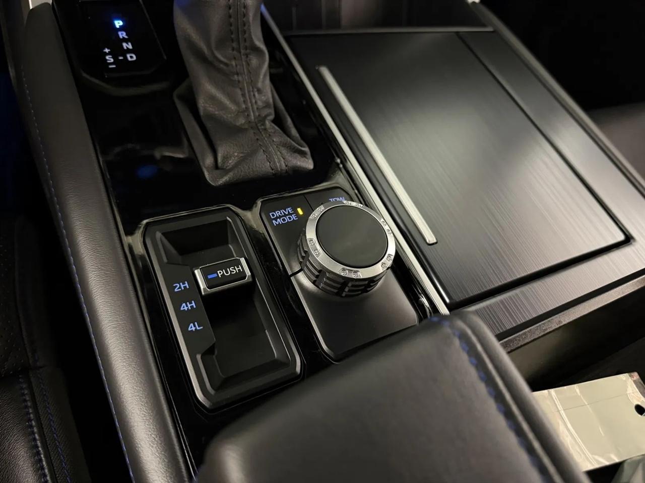 Toyota Tundra Platinum CrewMax 4WD 2023
