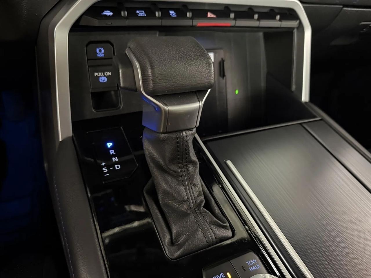 Toyota Tundra Platinum CrewMax 4WD 2023