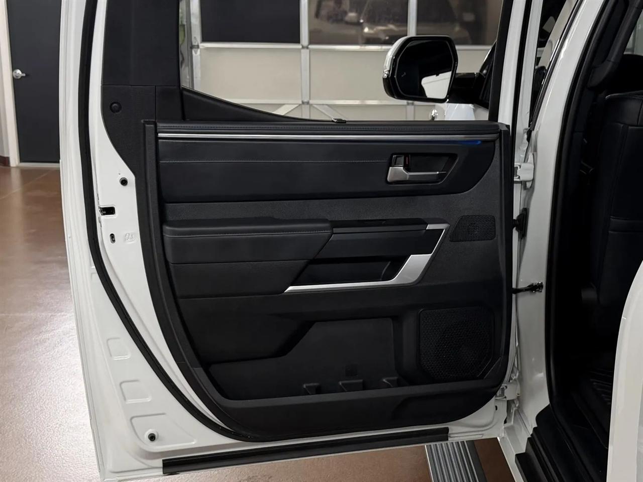 Toyota Tundra Platinum CrewMax 4WD 2023