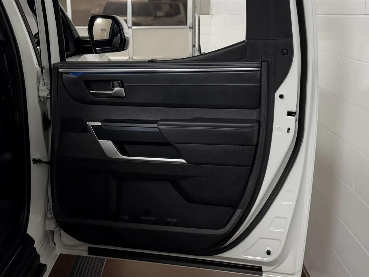Toyota Tundra Platinum CrewMax 4WD 2023