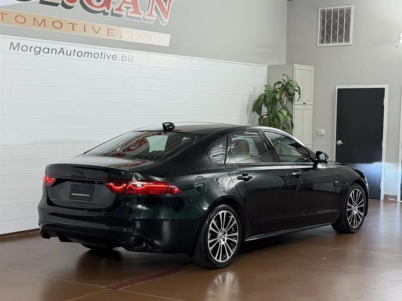 Jaguar XF-Series P300 R-Dynamic SE AWD 2024