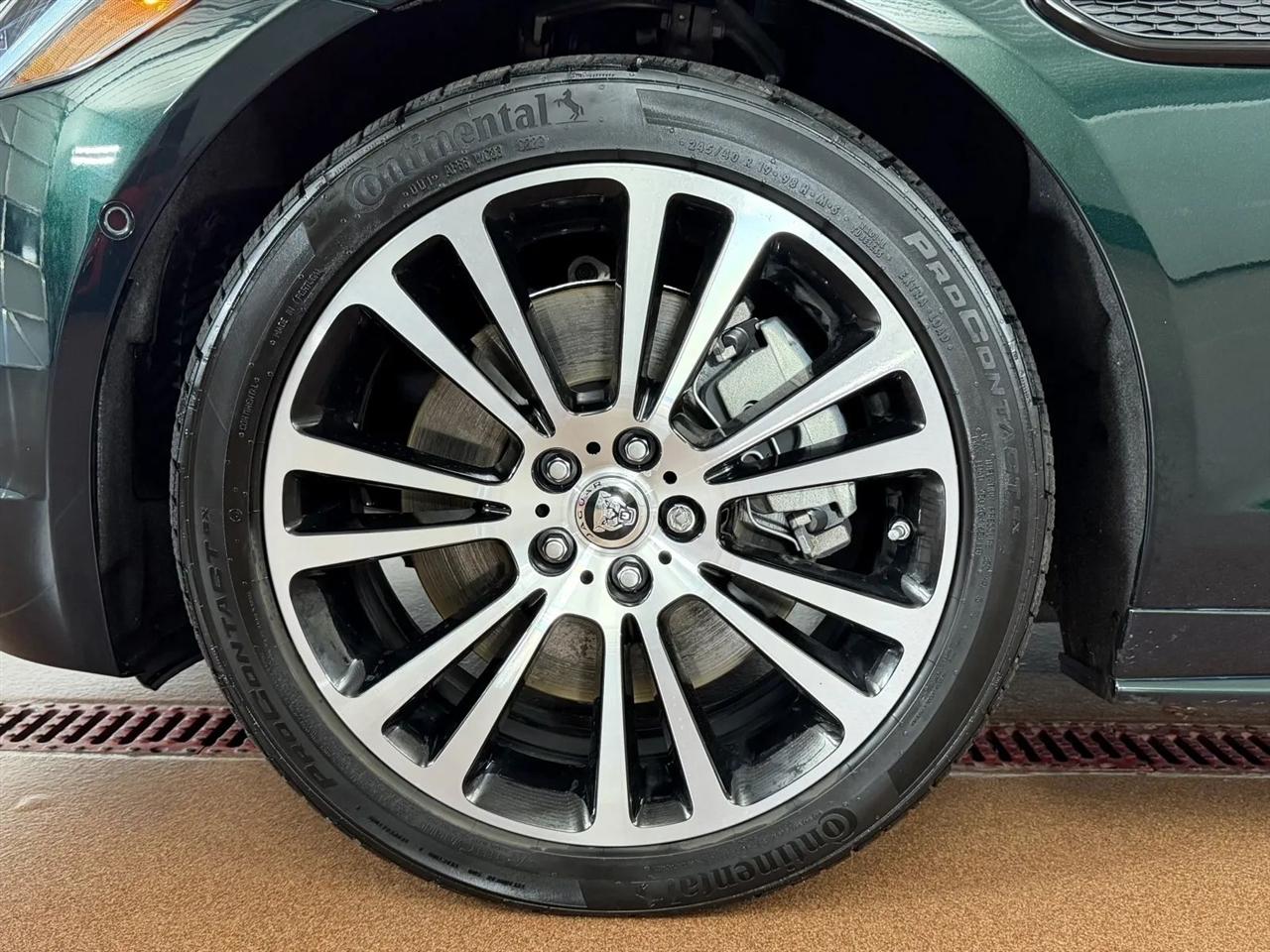 Jaguar XF-Series P300 R-Dynamic SE AWD 2024