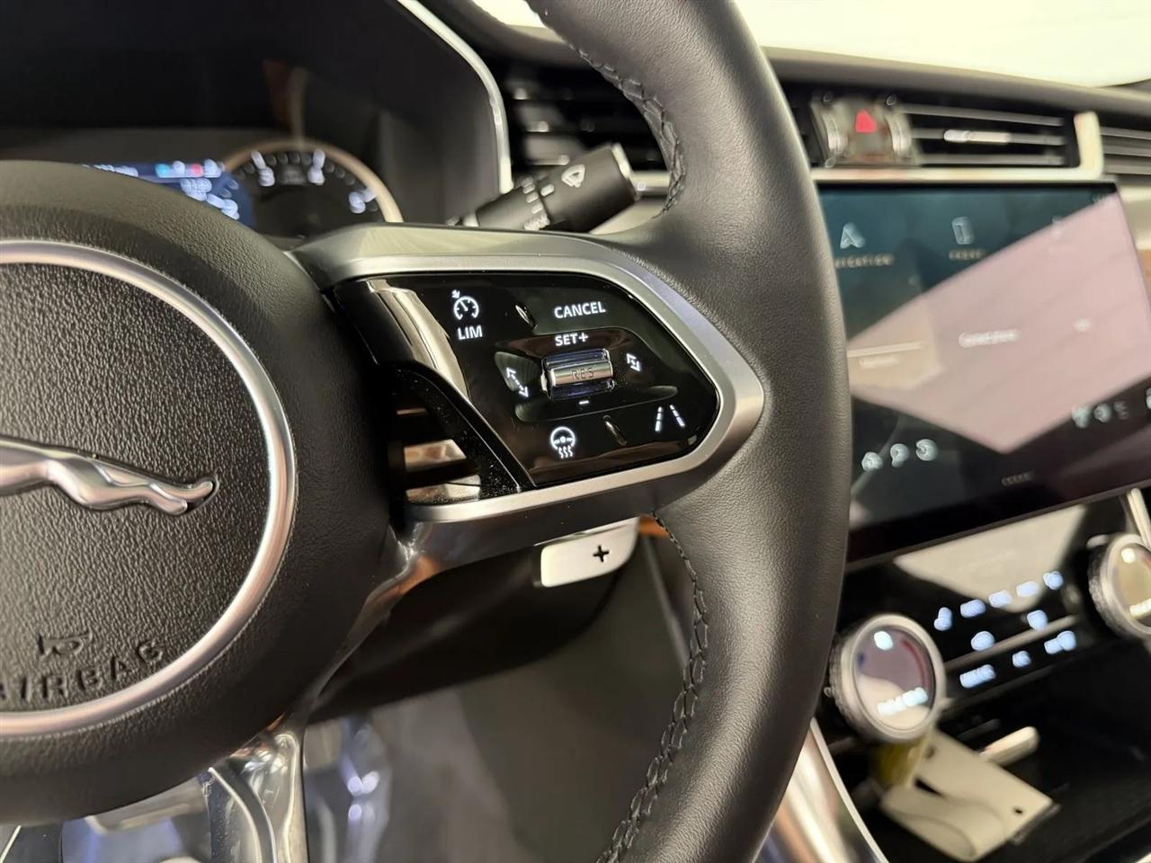 Jaguar XF-Series P300 R-Dynamic SE AWD 2024