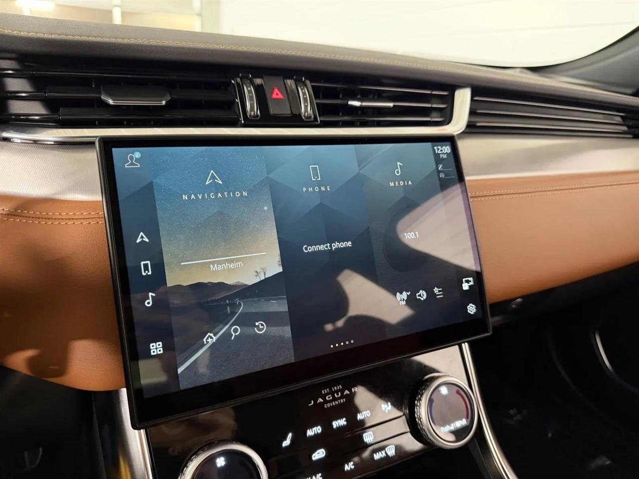 Jaguar XF-Series P300 R-Dynamic SE AWD 2024