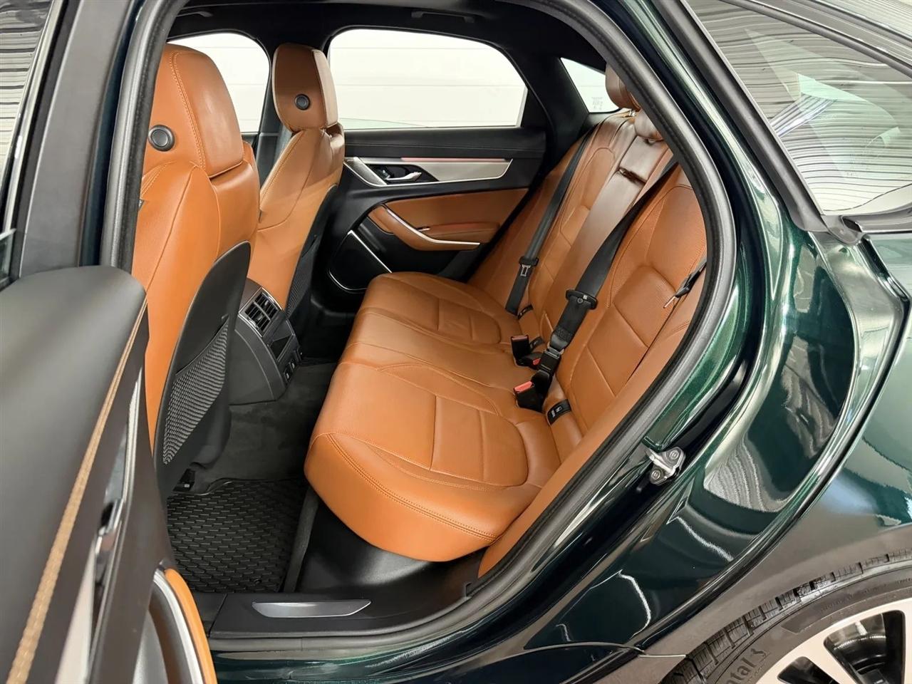 Jaguar XF-Series P300 R-Dynamic SE AWD 2024