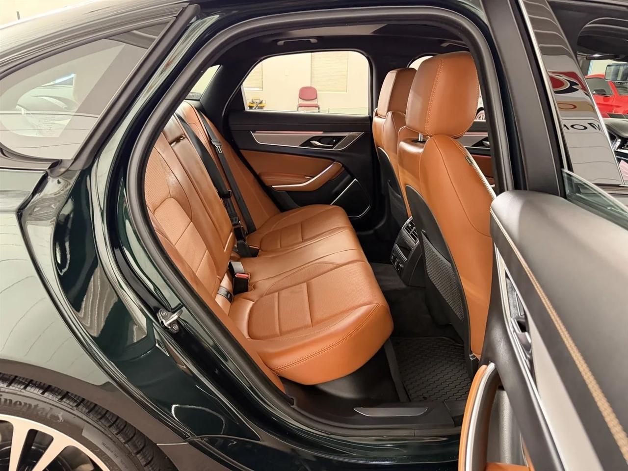 Jaguar XF-Series P300 R-Dynamic SE AWD 2024