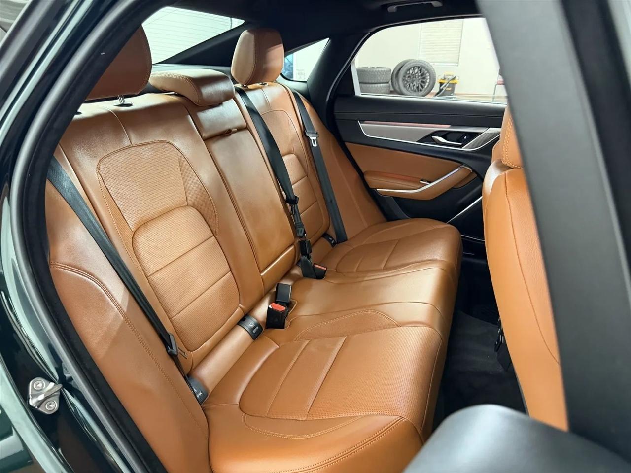 Jaguar XF-Series P300 R-Dynamic SE AWD 2024