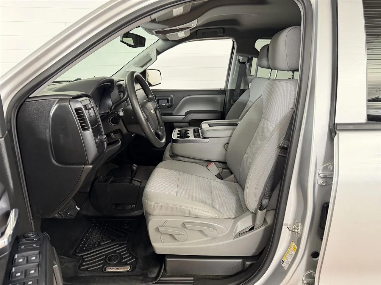 Chevrolet Silverado 1500 Custom Crew Cab 4WD 2018
