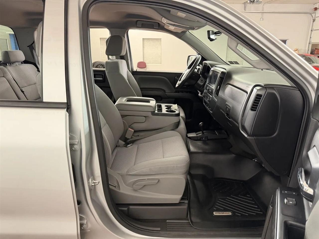 Chevrolet Silverado 1500 Custom Crew Cab 4WD 2018