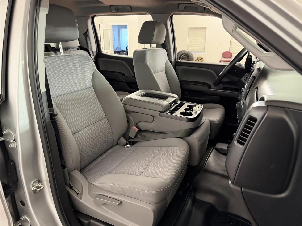 Chevrolet Silverado 1500 Custom Crew Cab 4WD 2018