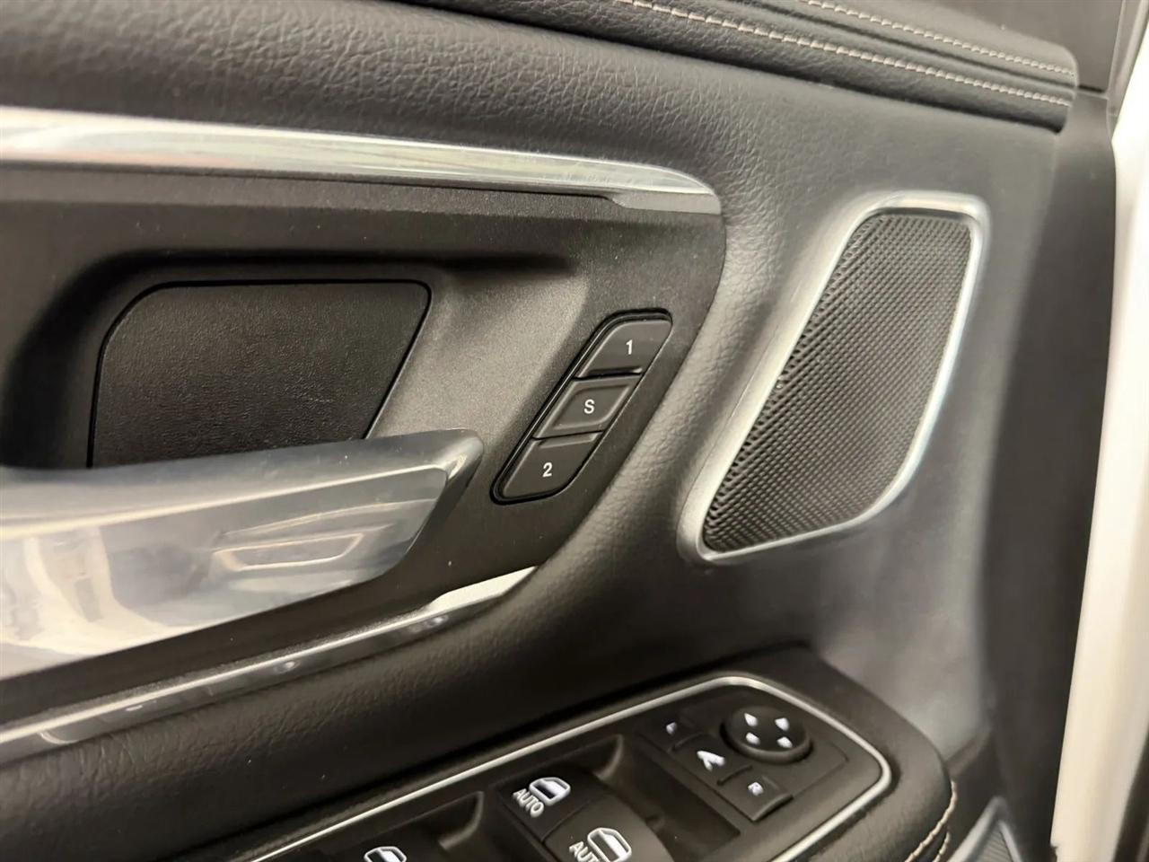 RAM 1500 Laramie Crew Cab LWB 4WD 2023