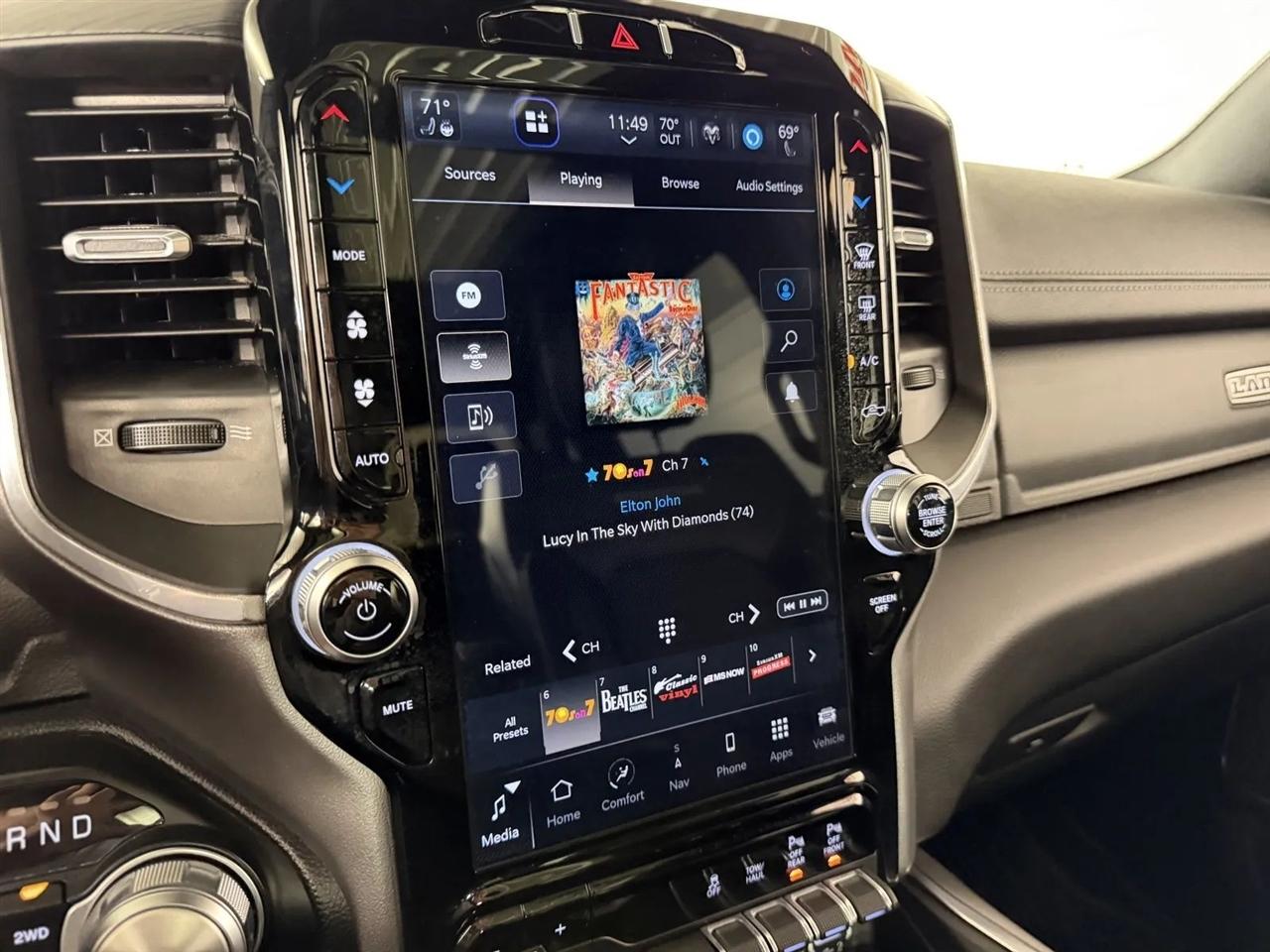 RAM 1500 Laramie Crew Cab LWB 4WD 2023