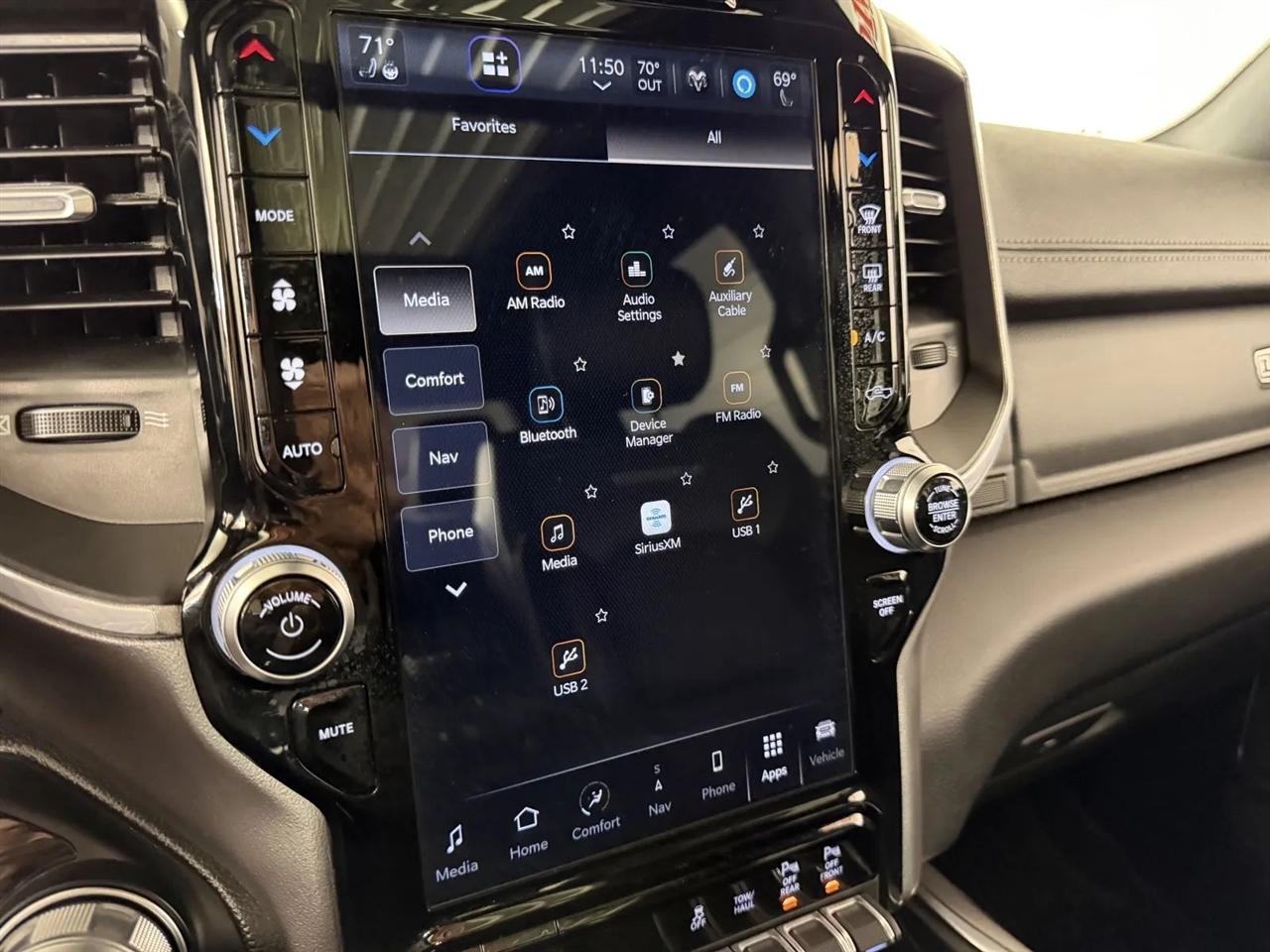 RAM 1500 Laramie Crew Cab LWB 4WD 2023