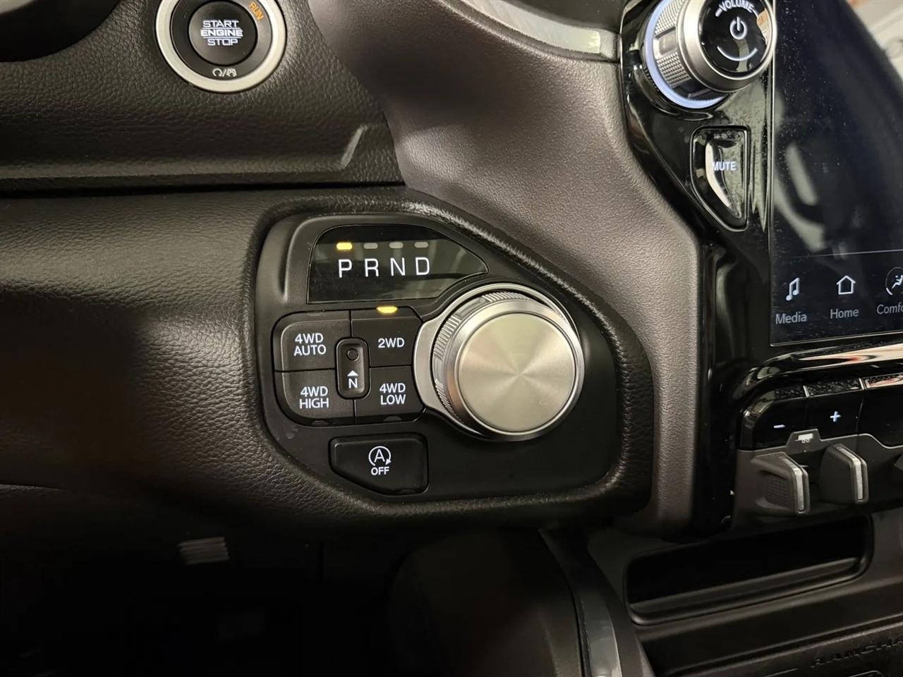 RAM 1500 Laramie Crew Cab LWB 4WD 2023