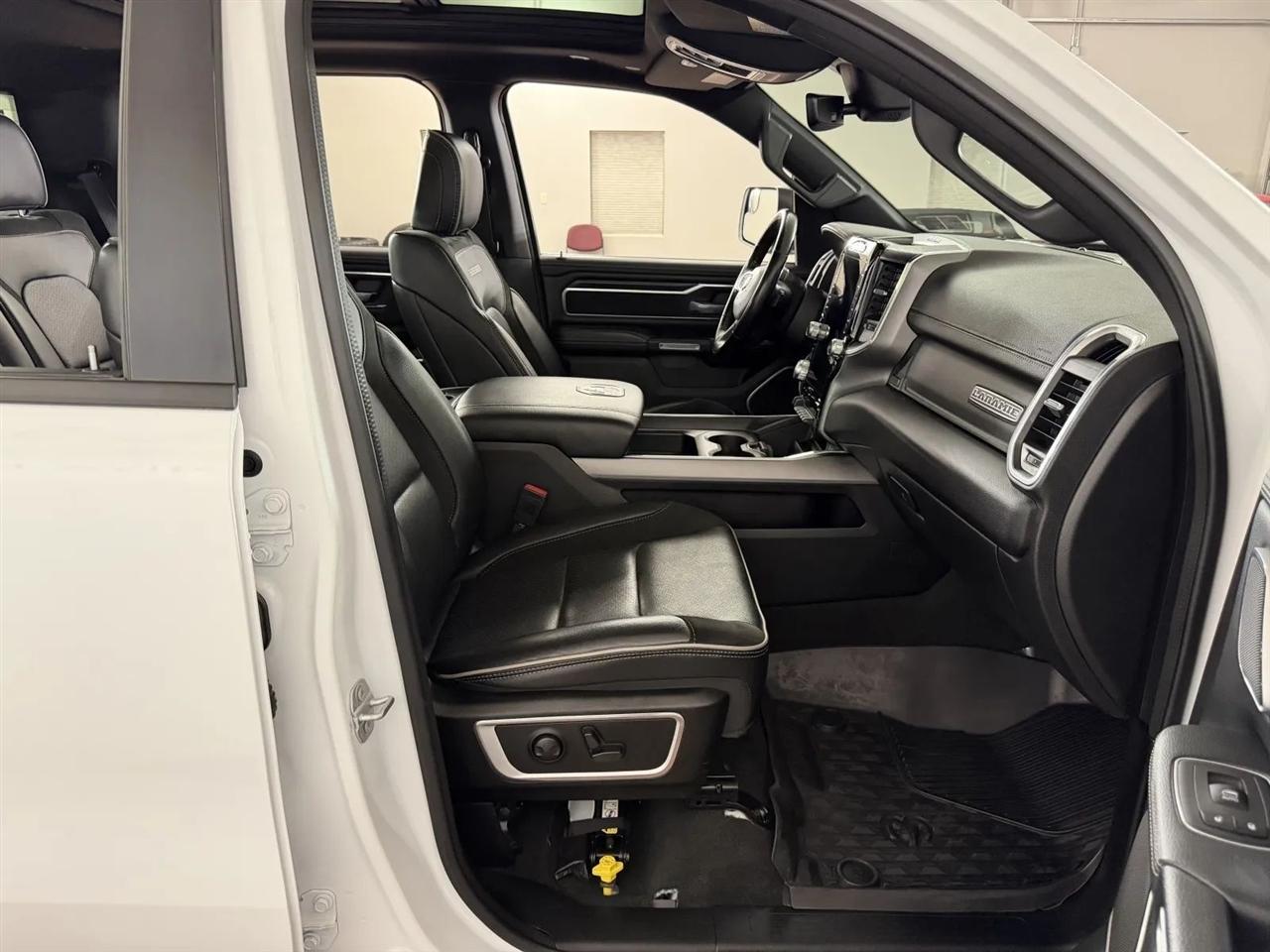 RAM 1500 Laramie Crew Cab LWB 4WD 2023