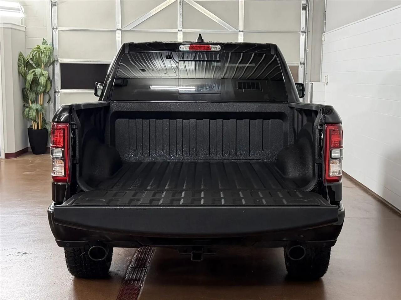 RAM 1500 Big Horn Crew Cab SWB 4WD 2023