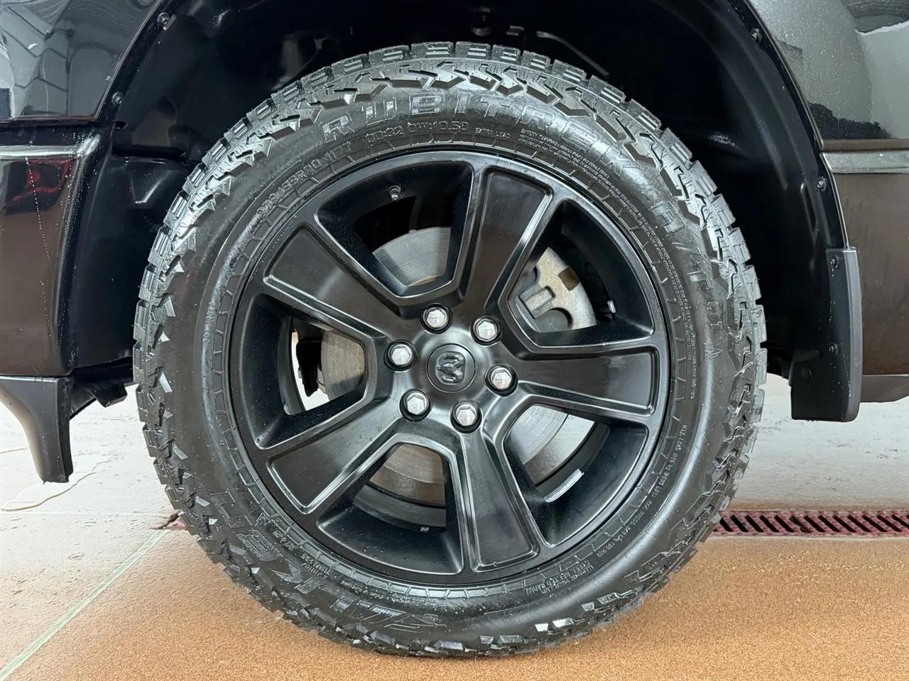 RAM 1500 Big Horn Crew Cab SWB 4WD 2023