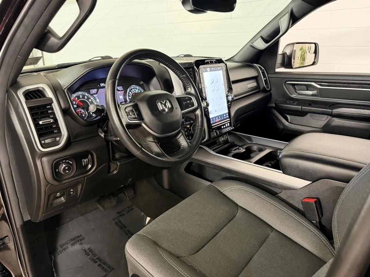 RAM 1500 Big Horn Crew Cab SWB 4WD 2023
