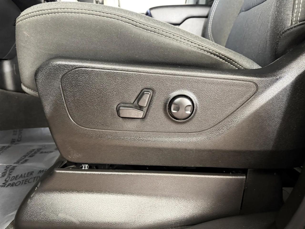 RAM 1500 Big Horn Crew Cab SWB 4WD 2023
