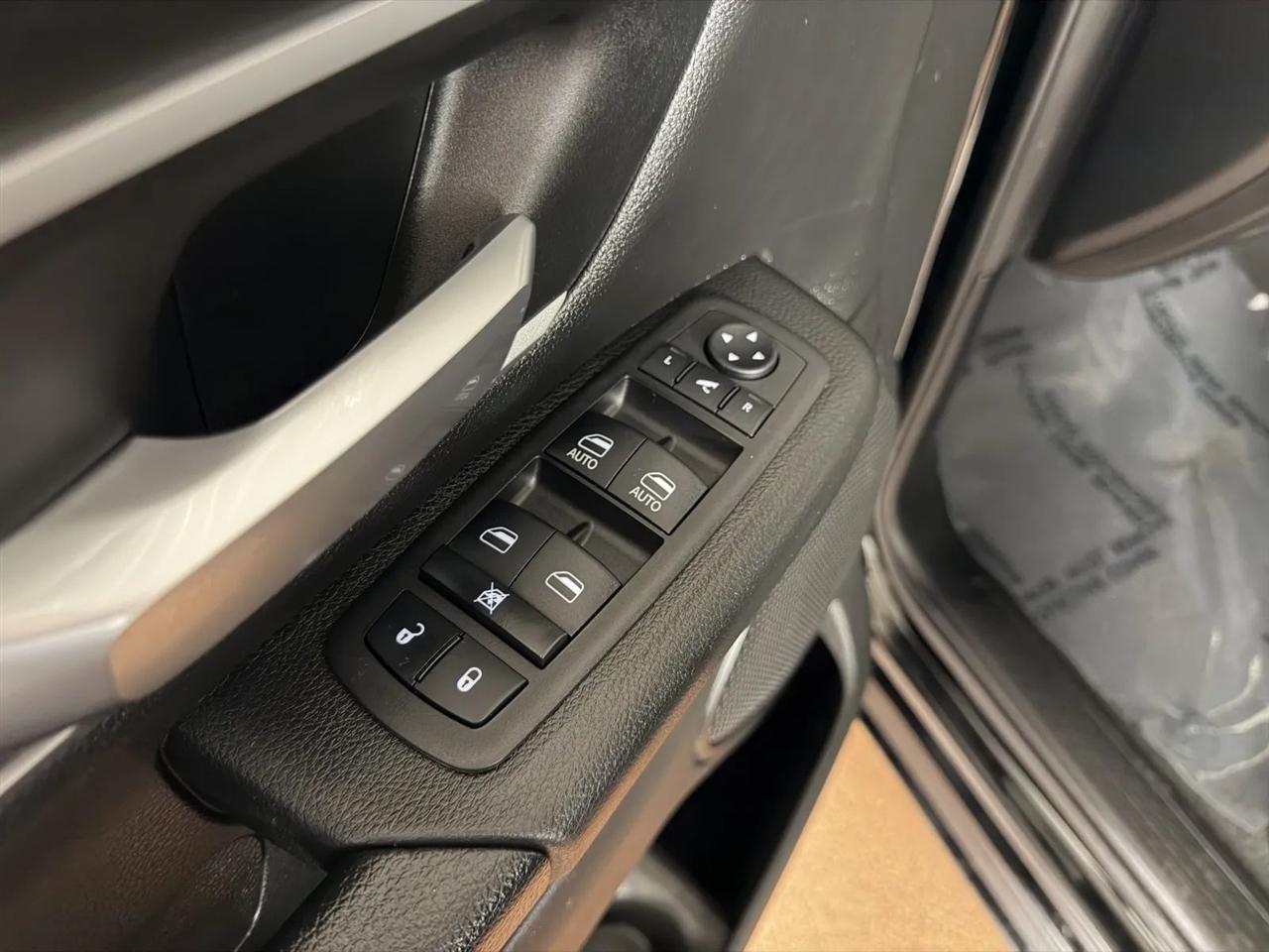 RAM 1500 Big Horn Crew Cab SWB 4WD 2023