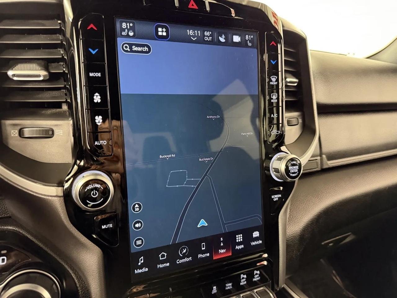 RAM 1500 Big Horn Crew Cab SWB 4WD 2023