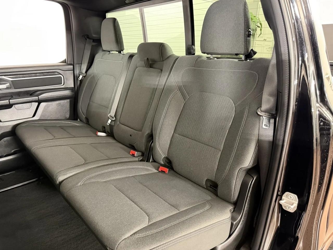 RAM 1500 Big Horn Crew Cab SWB 4WD 2023
