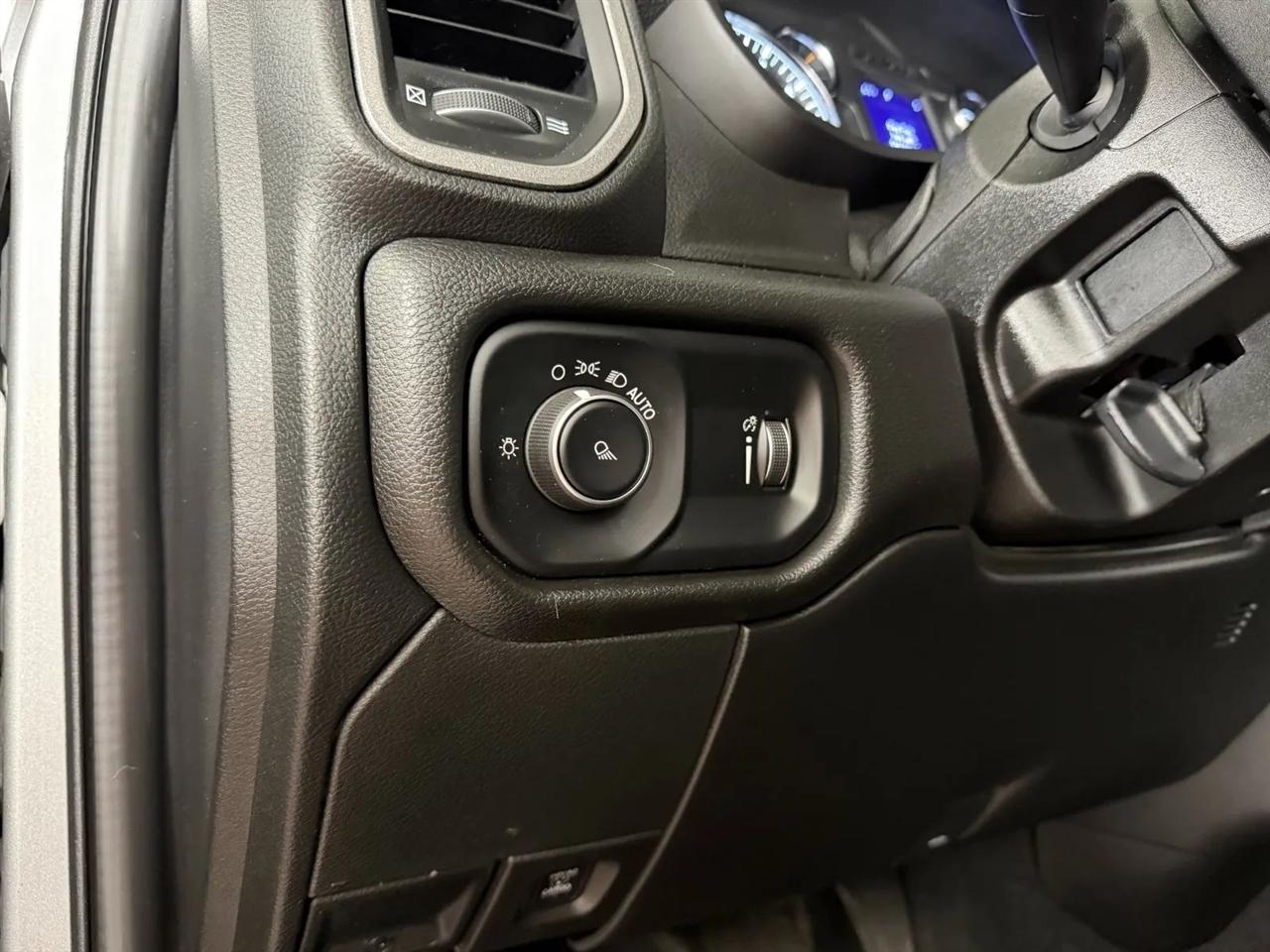 RAM 2500 Tradesman Crew Cab SWB 4WD 2021