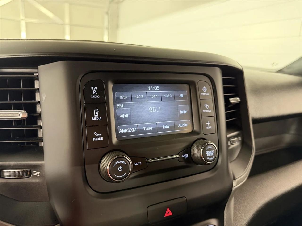RAM 2500 Tradesman Crew Cab SWB 4WD 2021