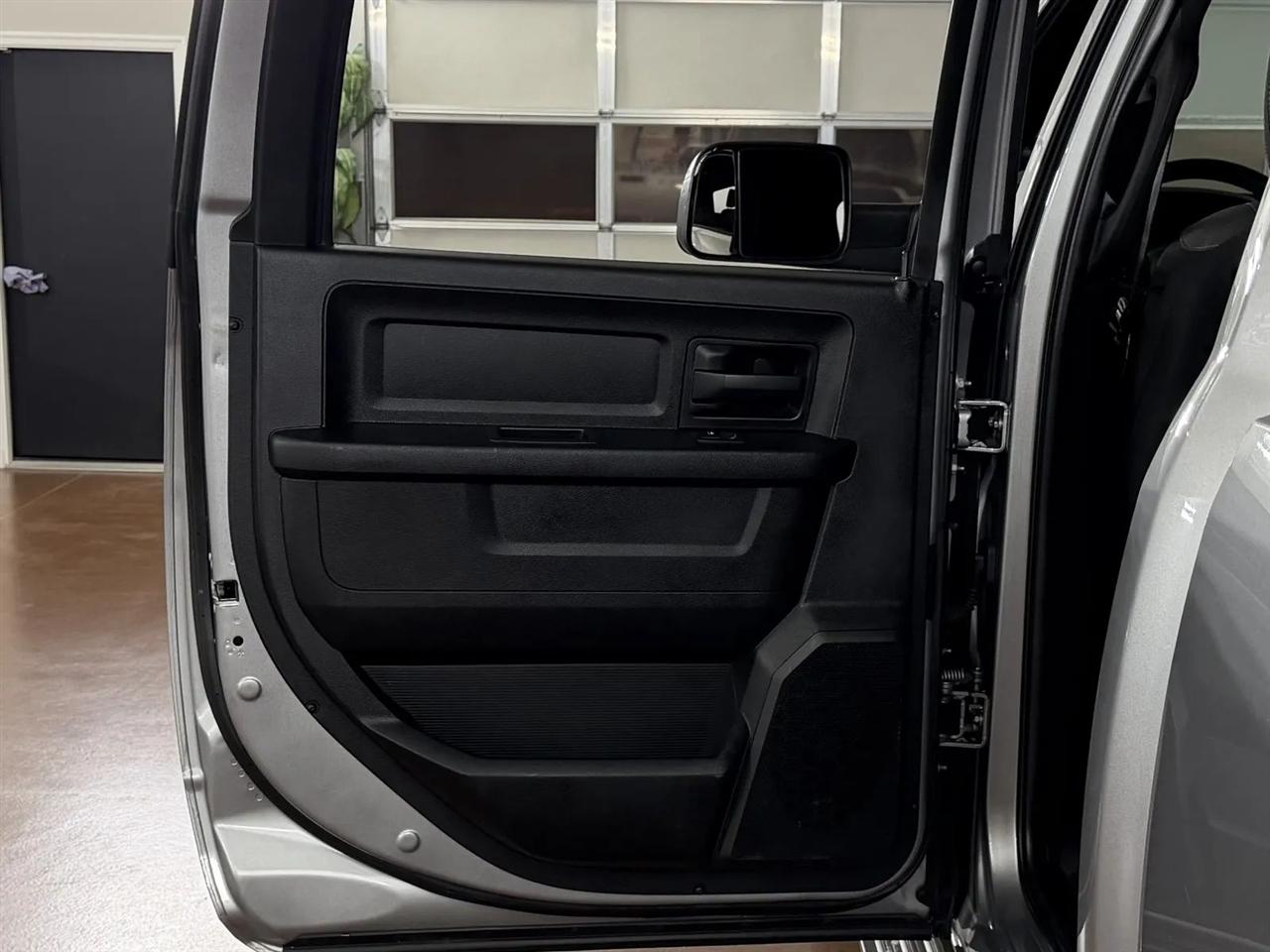 RAM 2500 Tradesman Crew Cab SWB 4WD 2021