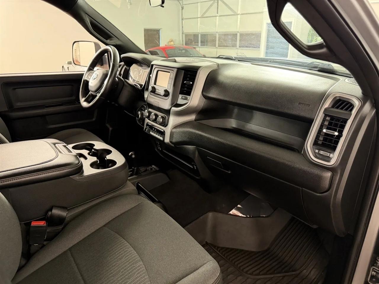 RAM 2500 Tradesman Crew Cab SWB 4WD 2021