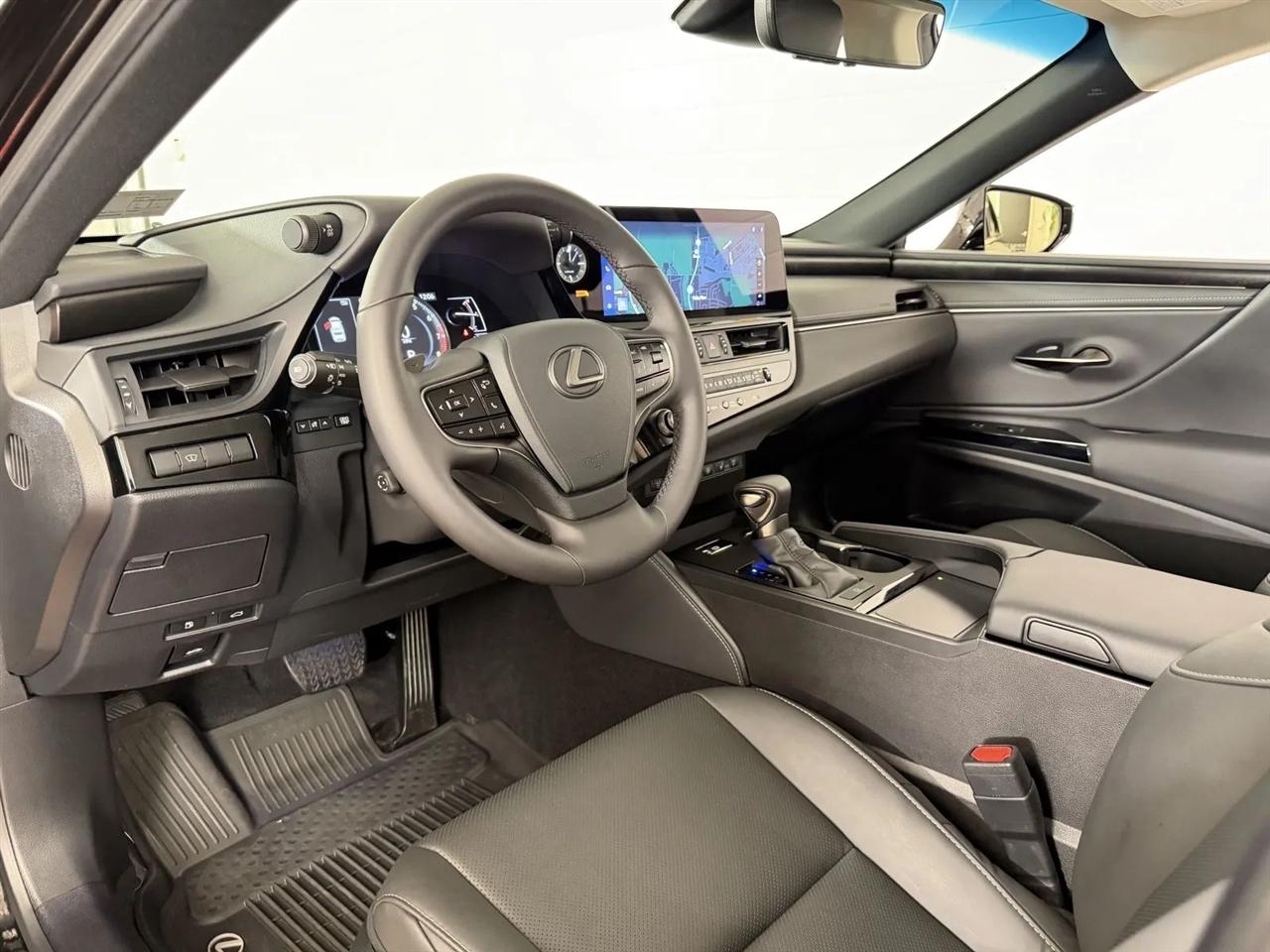 Lexus ES 350 2025
