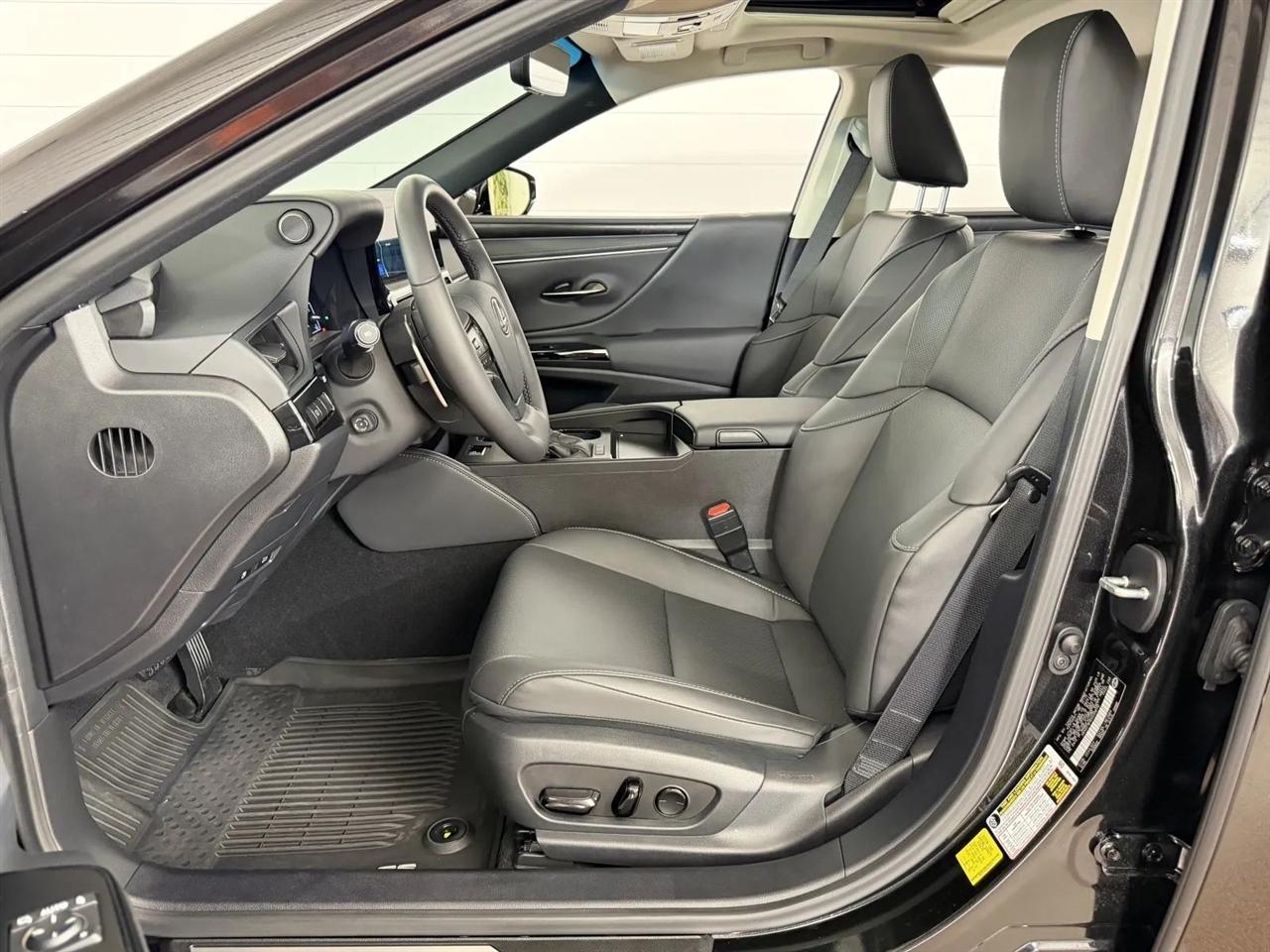 Lexus ES 350 2025