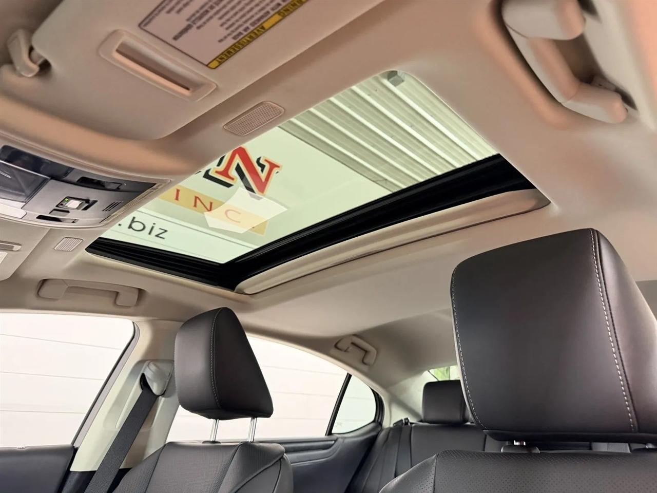 Lexus ES 350 2025
