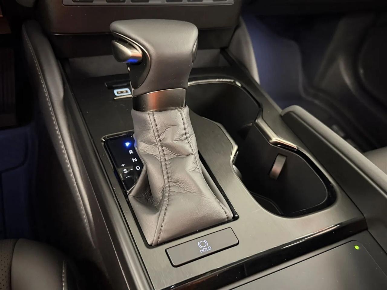 Lexus ES 350 2025
