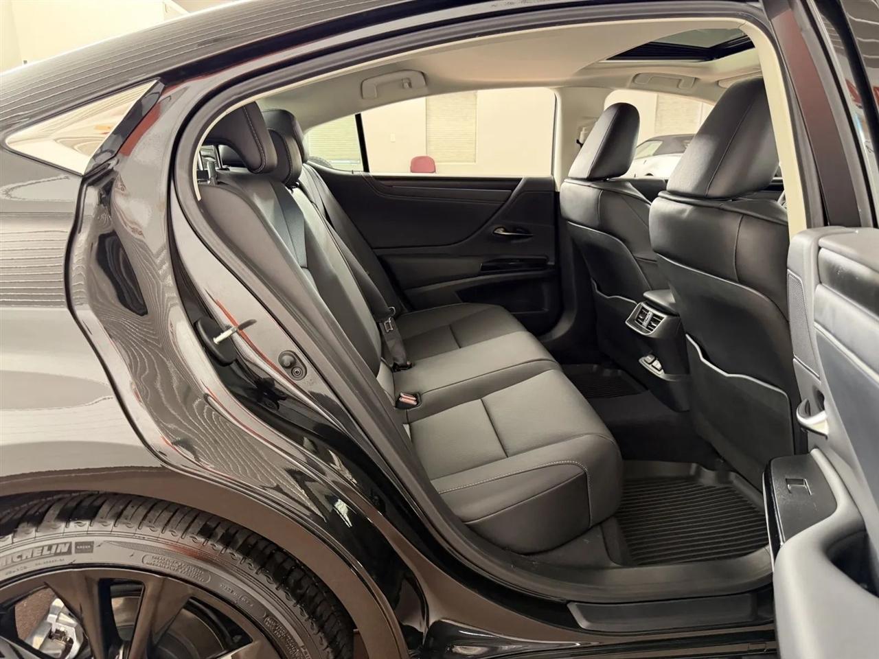 Lexus ES 350 2025