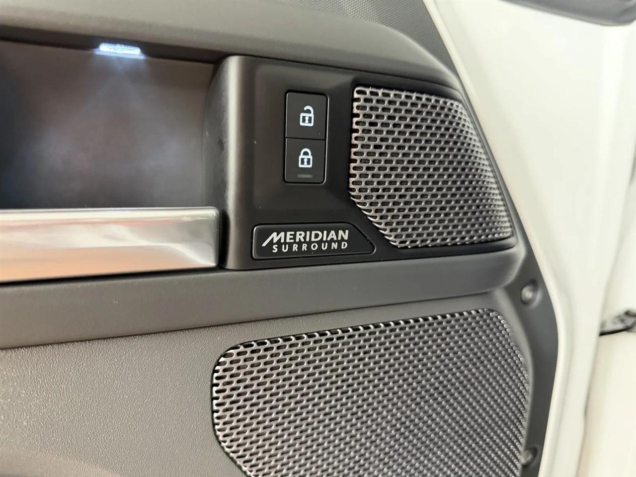 Land Rover Defender 110 X-Dynamic SE 2024