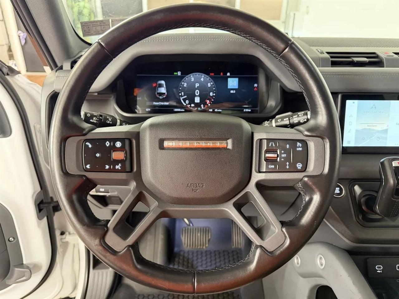 Land Rover Defender 110 X-Dynamic SE 2024
