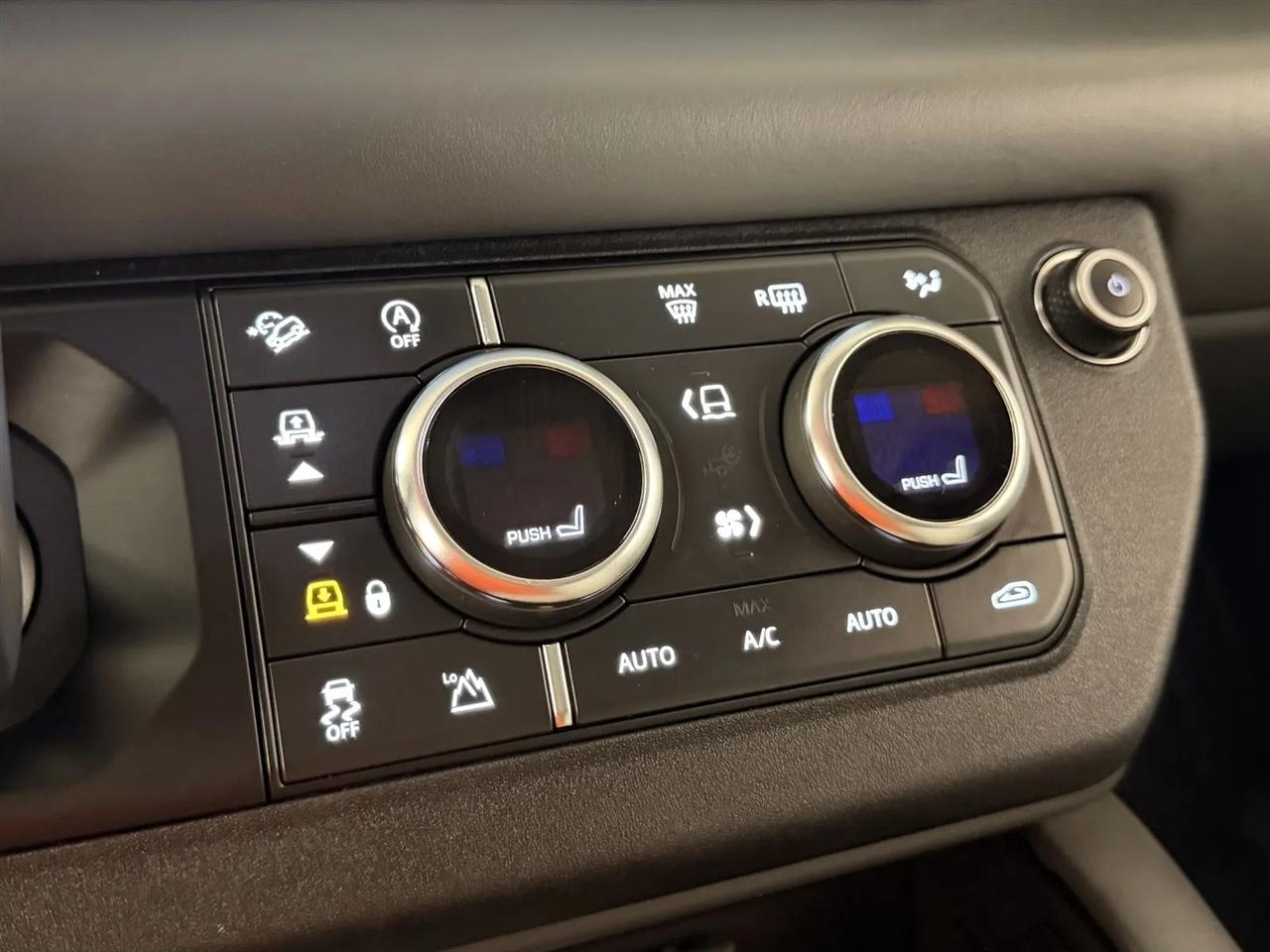 Land Rover Defender 110 X-Dynamic SE 2024