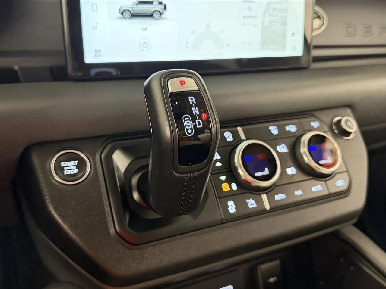 Land Rover Defender 110 X-Dynamic SE 2024