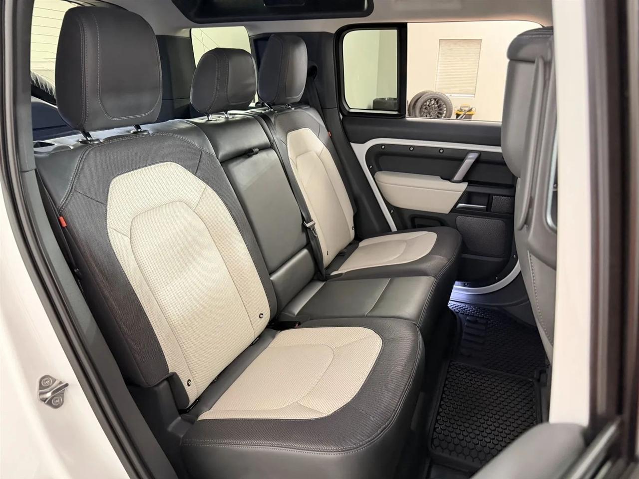 Land Rover Defender 110 X-Dynamic SE 2024