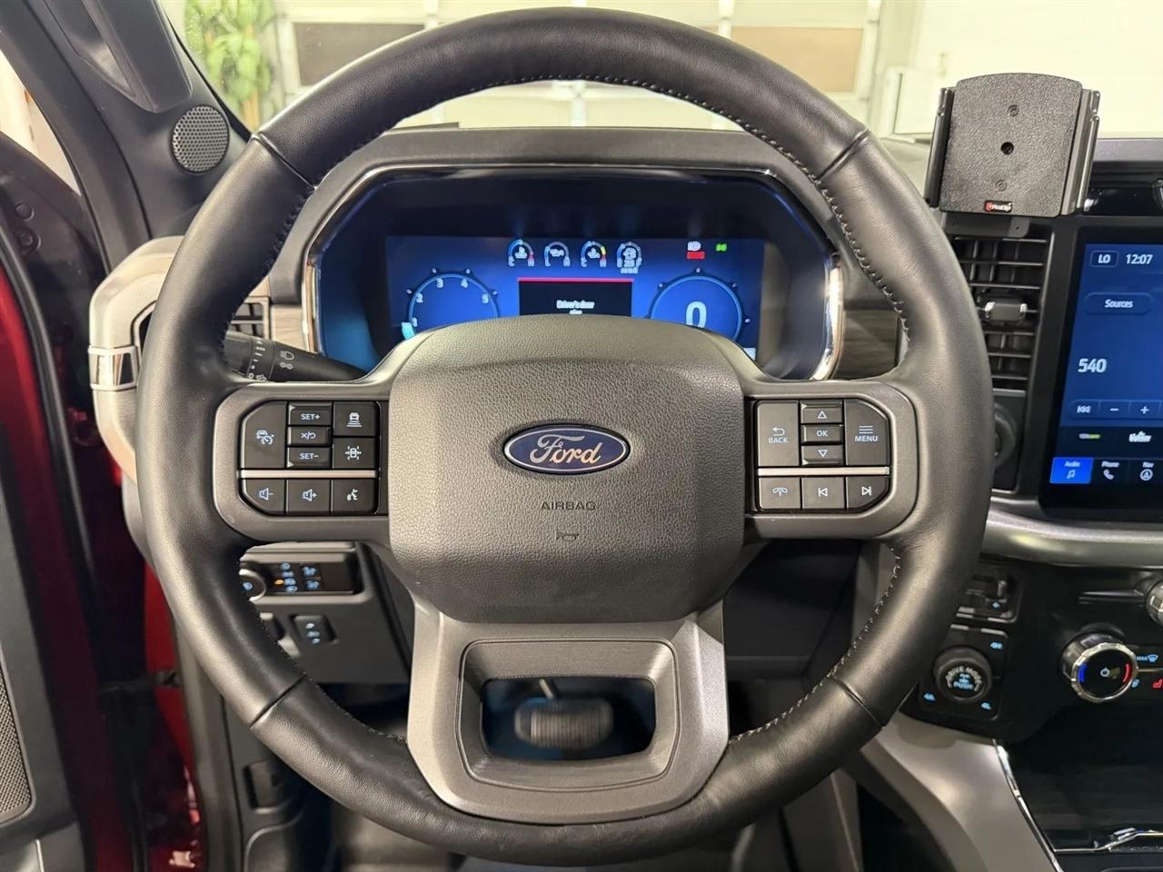 Ford F-150 Lariat SuperCrew 4WD 2024