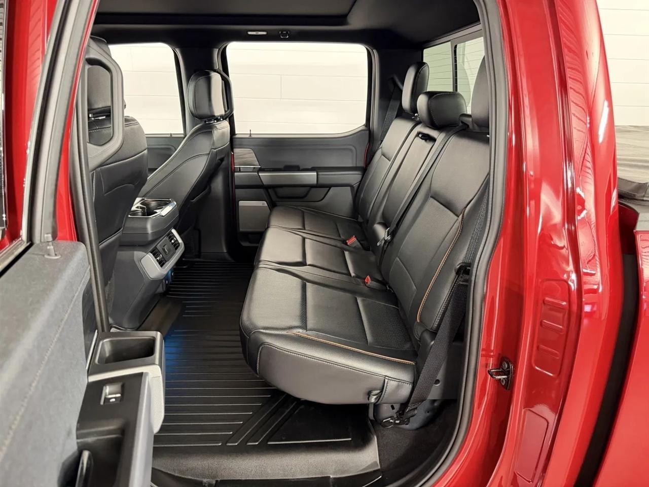 Ford F-150 Lariat SuperCrew 4WD 2024