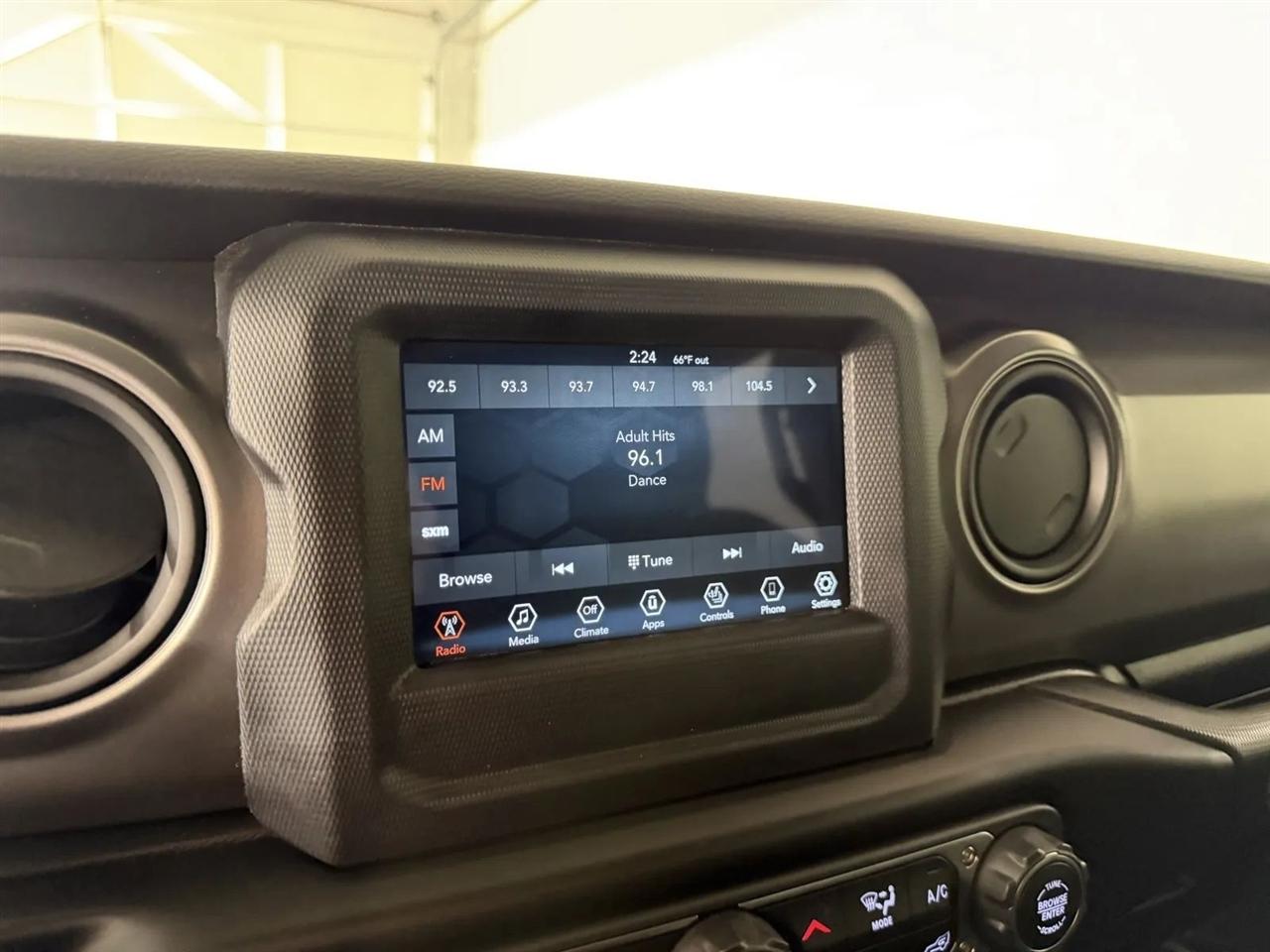Jeep Wrangler Unlimited Willys Sport 2023