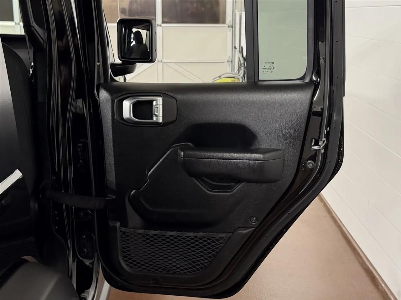 Jeep Wrangler Unlimited Willys Sport 2023