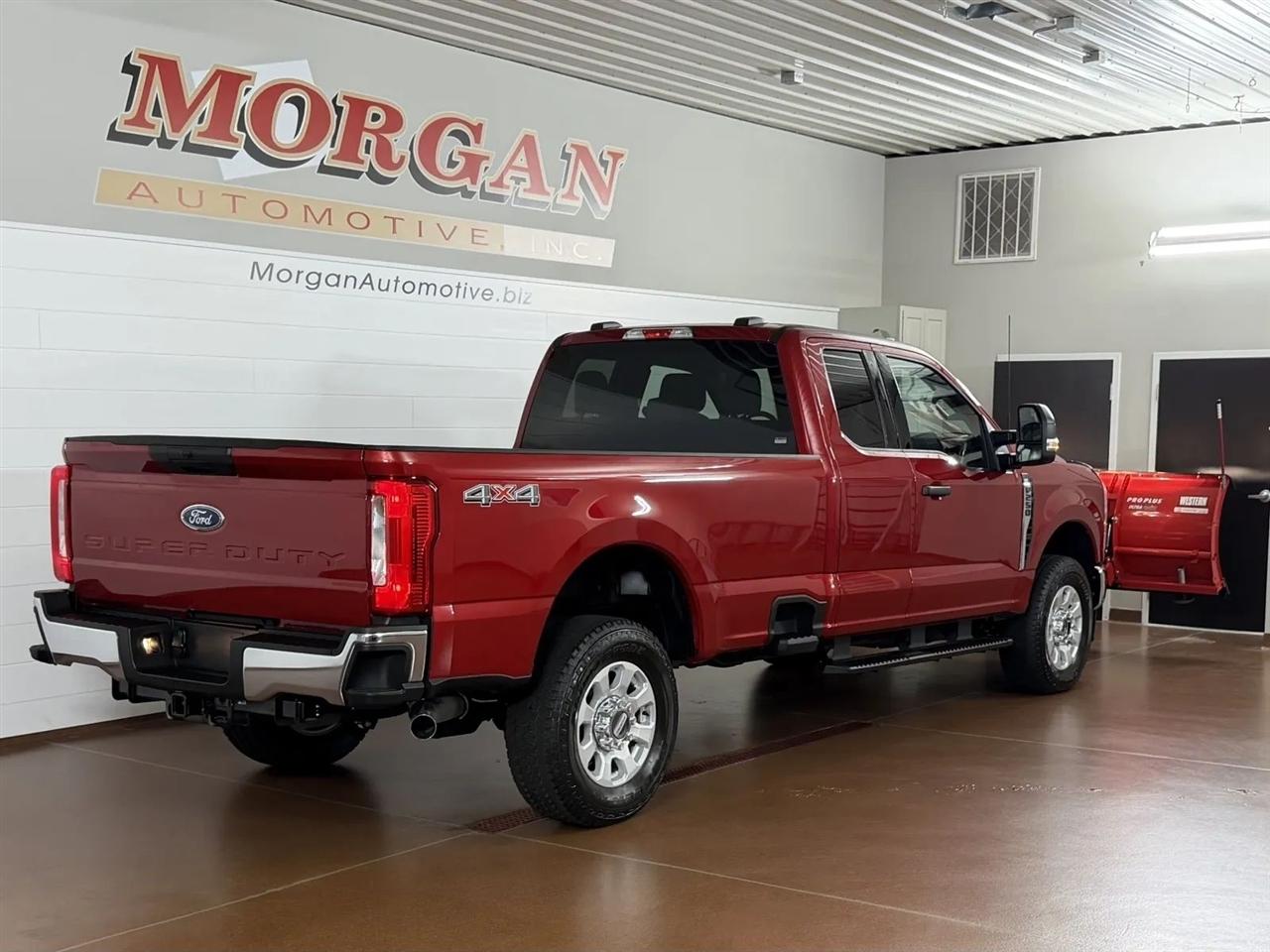 Ford F-250 SD XLT SuperCab 4WD 2024
