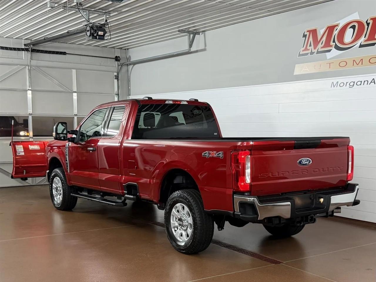 Ford F-250 SD XLT SuperCab 4WD 2024