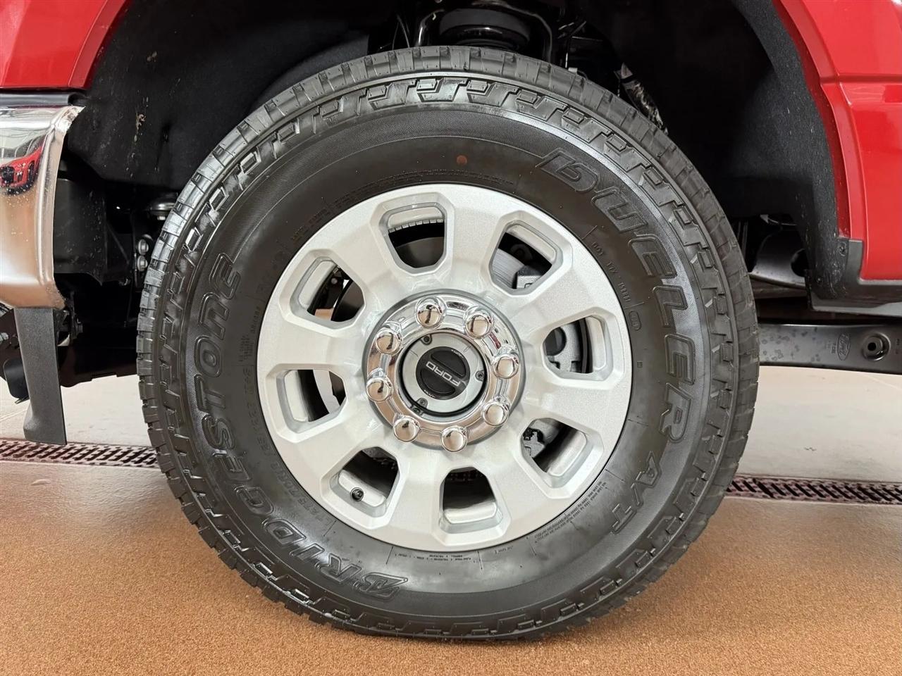Ford F-250 SD XLT SuperCab 4WD 2024