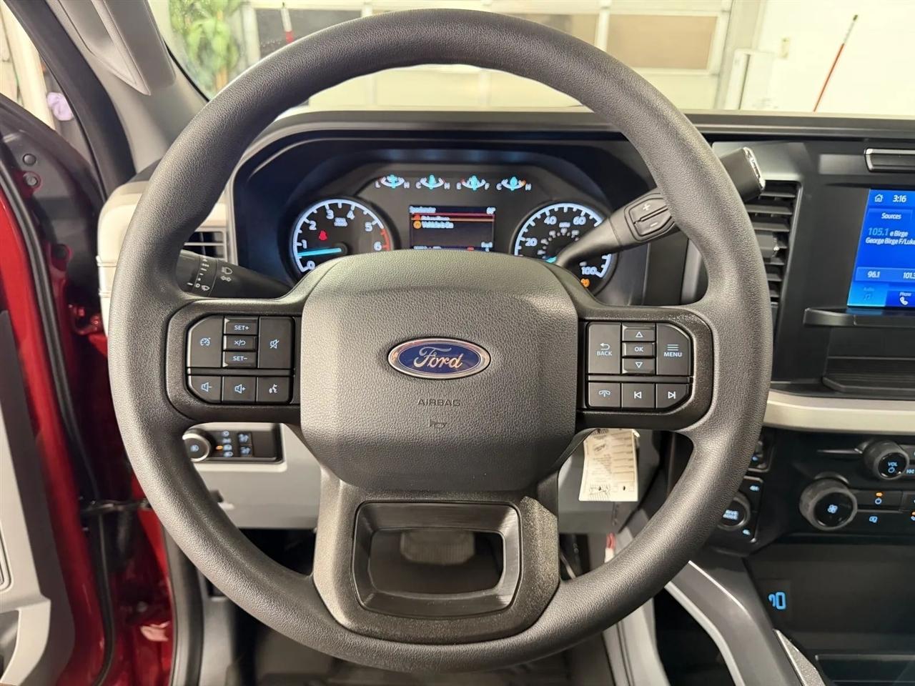 Ford F-250 SD XLT SuperCab 4WD 2024