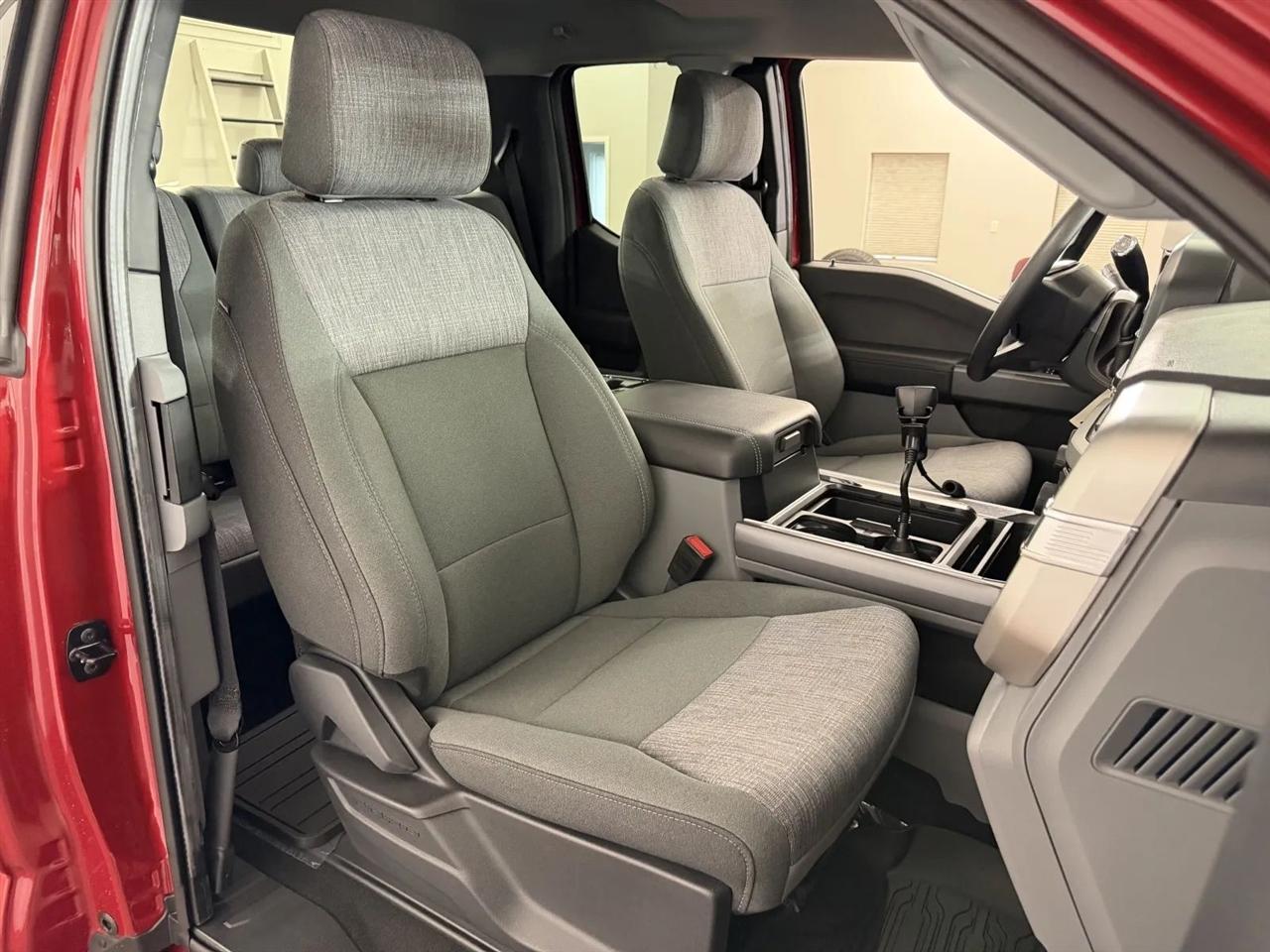 Ford F-250 SD XLT SuperCab 4WD 2024