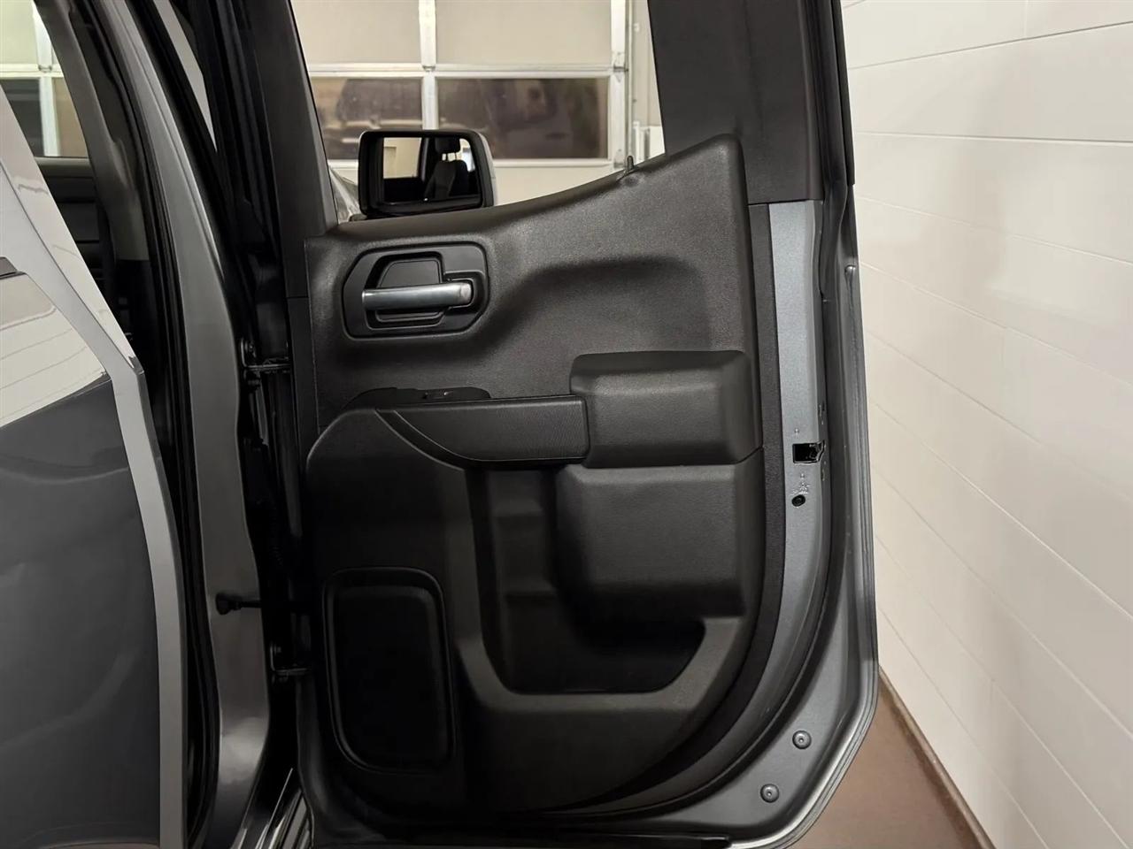 Chevrolet Silverado 1500 Custom Trail Boss Double Cab 4WD 2019